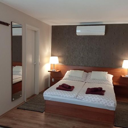 Markal Apartman Heviz Bagian luar foto