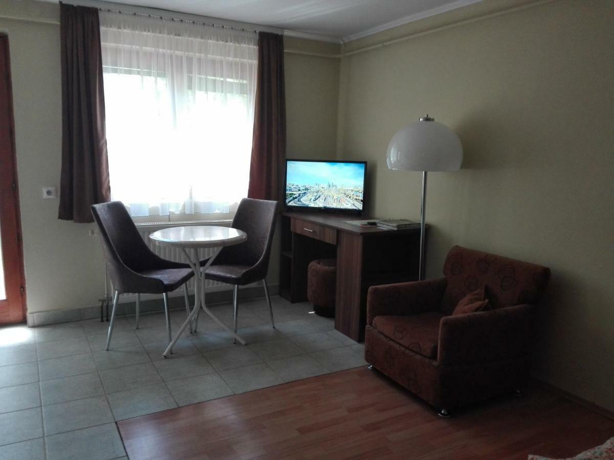 Markal Apartman Heviz Bagian luar foto